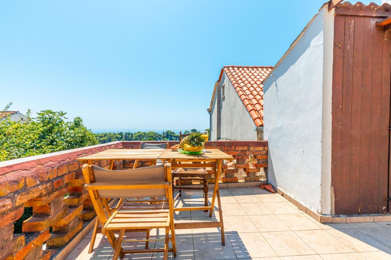 Guesthouse Isabel La Catolica Dubrovnik Bagian luar foto
